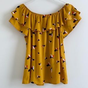 ⭐️HP⭐️ Xhilaration Ruffled Off Shoulder Top